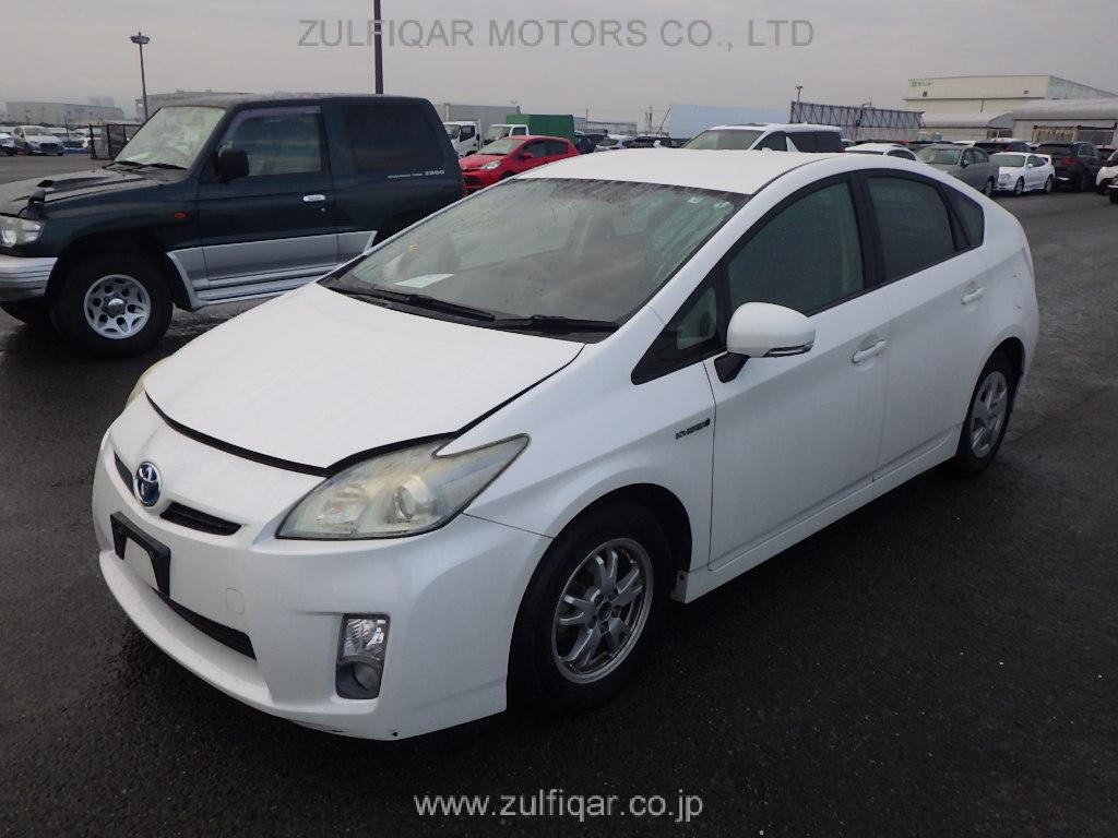 TOYOTA PRIUS 2011 Image 8