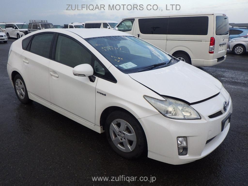 TOYOTA PRIUS 2011 Image 9