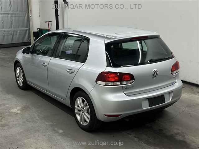 VOLKSWAGEN GOLF 2011 Image 2