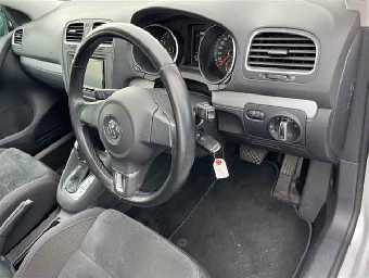 VOLKSWAGEN GOLF 2011 Image 3