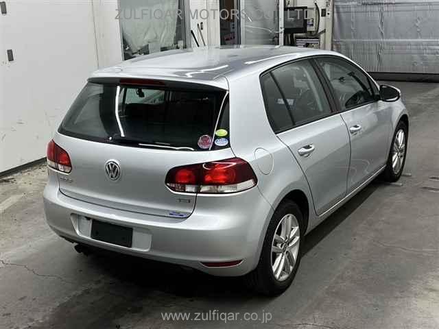 VOLKSWAGEN GOLF 2011 Image 5