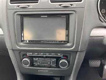 VOLKSWAGEN GOLF 2011 Image 6