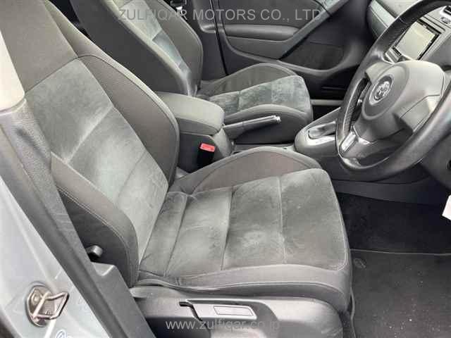 VOLKSWAGEN GOLF 2011 Image 7