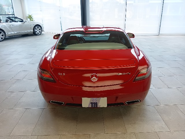 MERCEDES BENZ SLS AMG 2010 Image 21