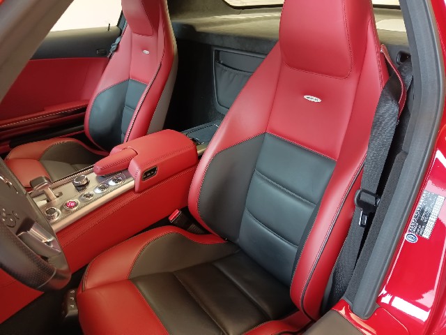 MERCEDES BENZ SLS AMG 2010 Image 26