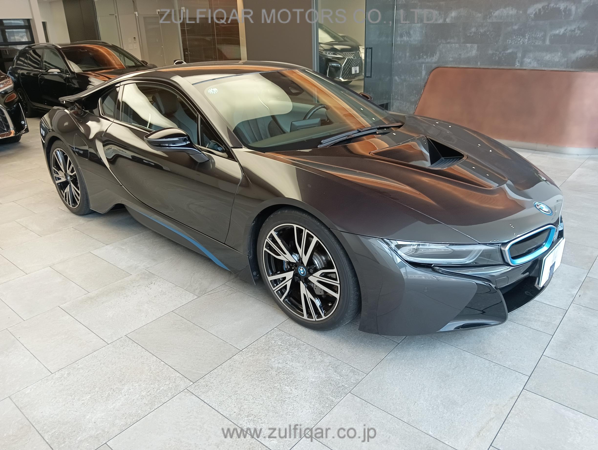 BMW i8 2015 Image 11