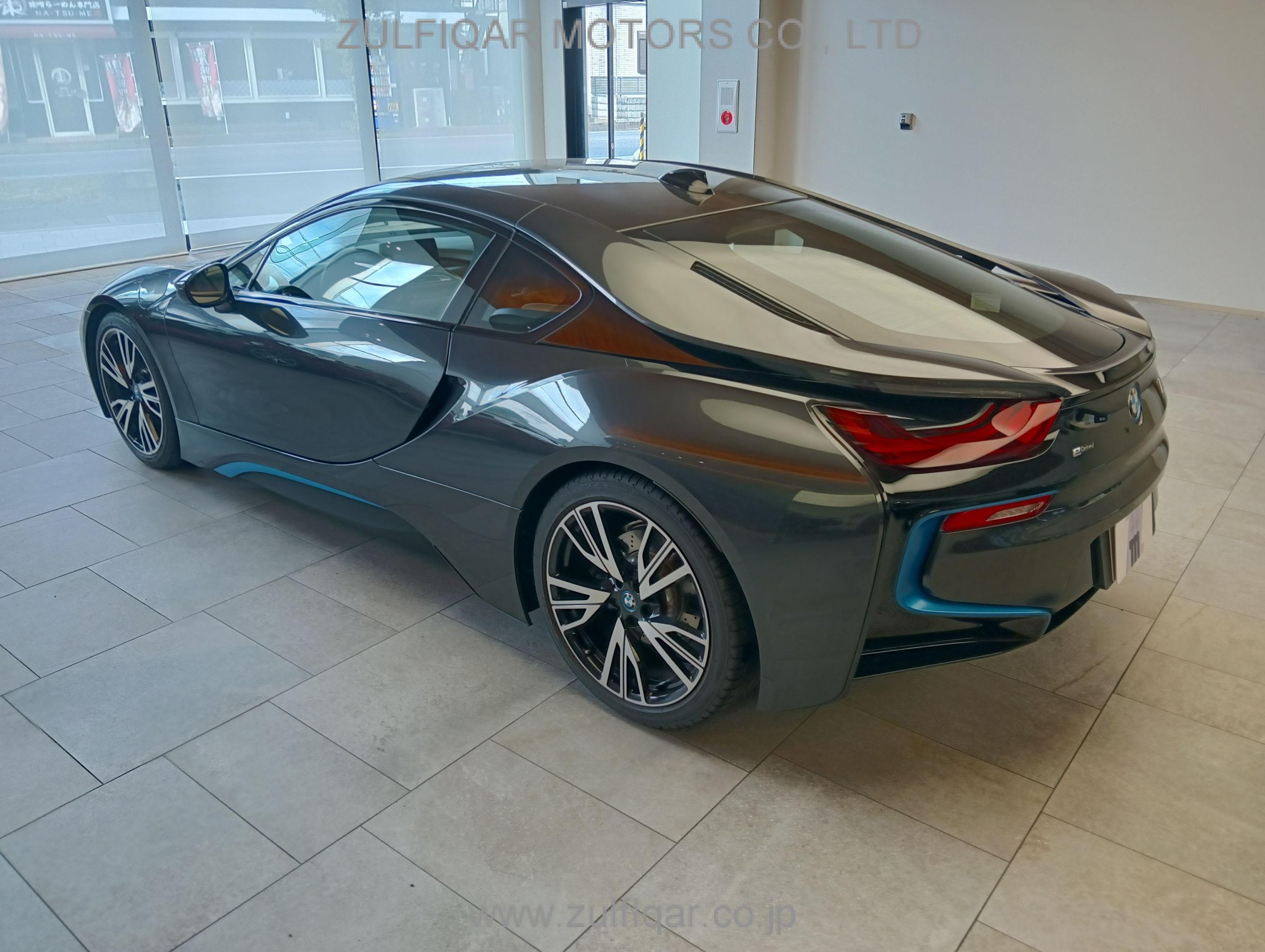 BMW i8 2015 Image 21