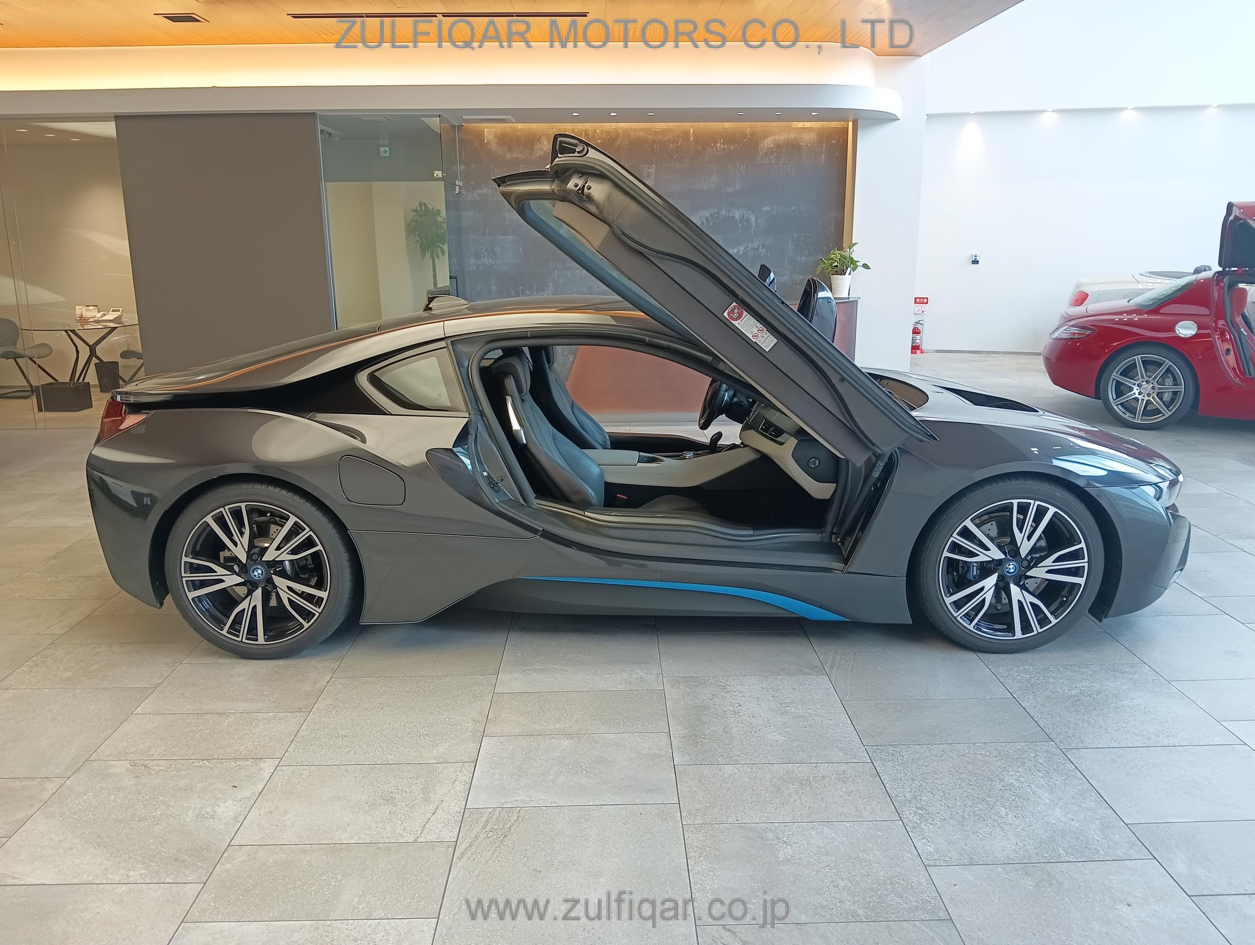 BMW i8 2015 Image 4