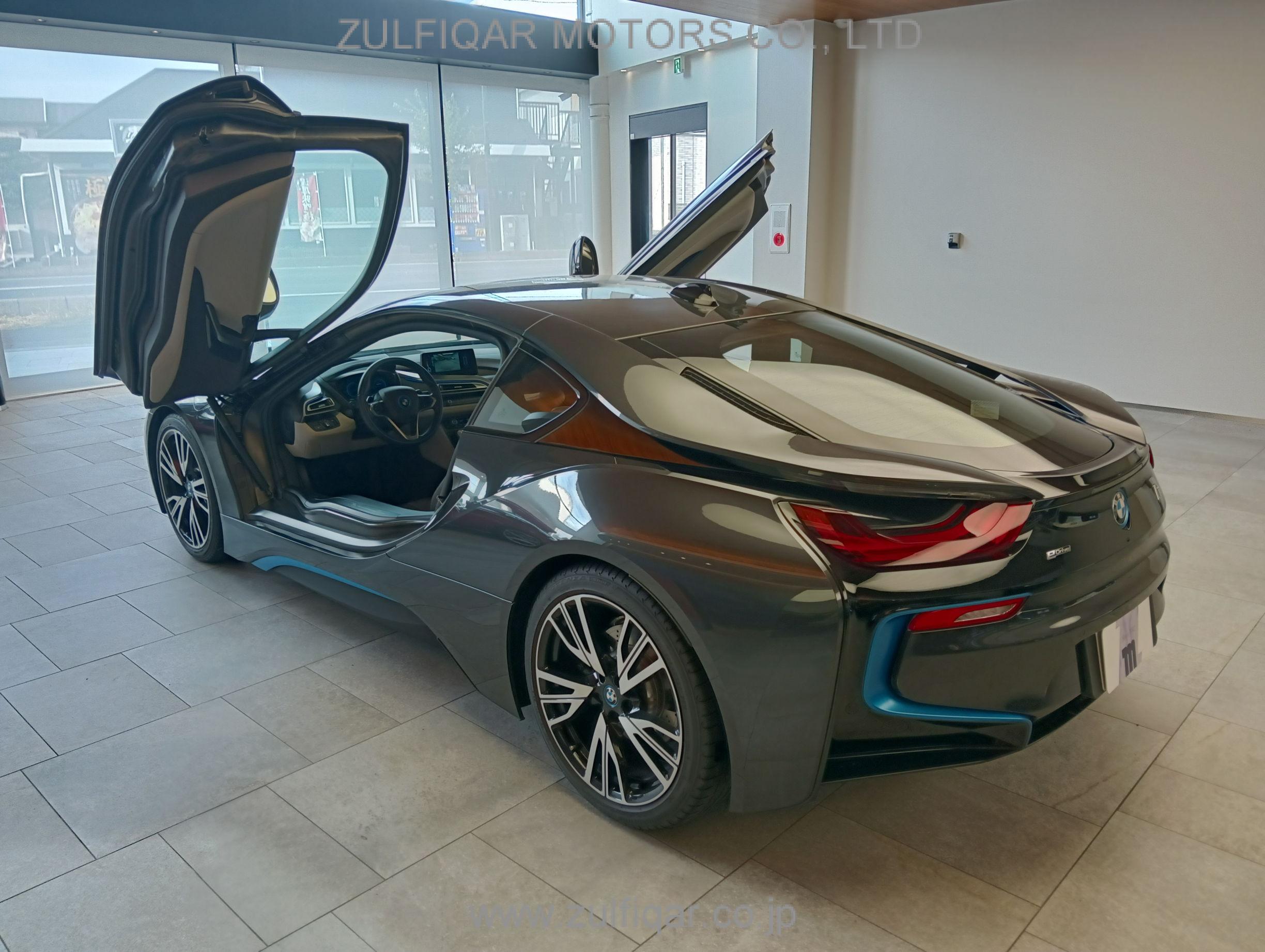 BMW i8 2015 Image 7