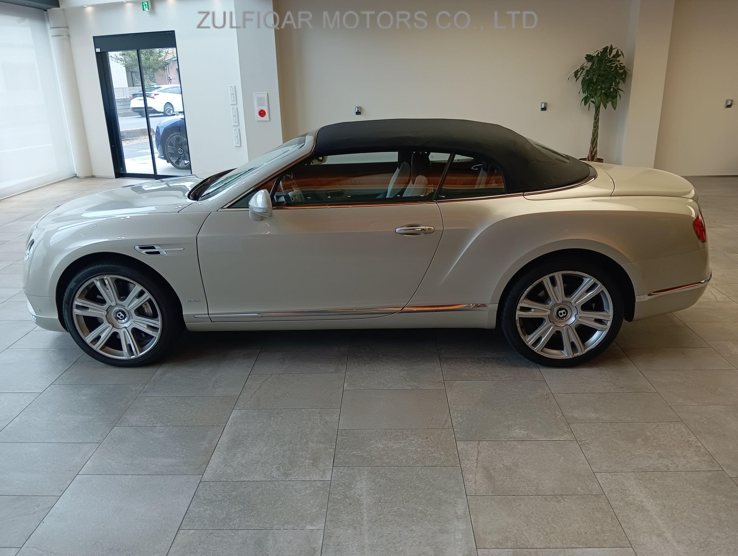 BENTLEY CONTINENTAL GT 2015 Image 12