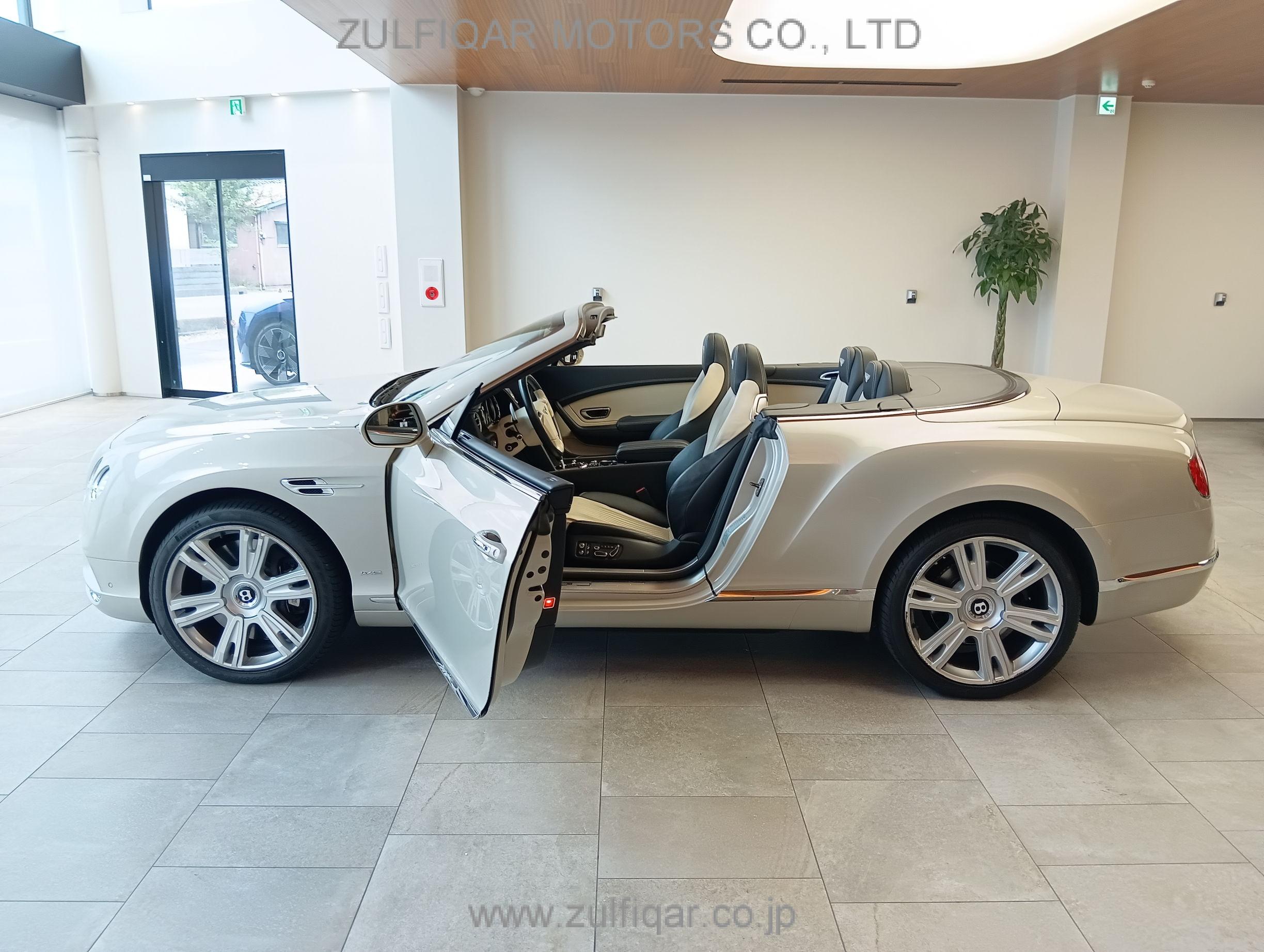 BENTLEY CONTINENTAL GT 2015 Image 30