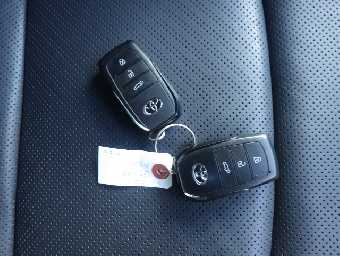 TOYOTA HARRIER 2020 Image 20