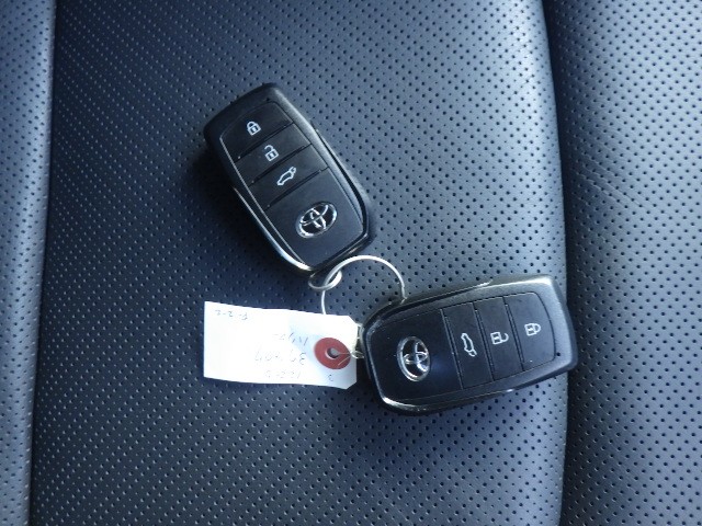 TOYOTA HARRIER 2020 Image 26