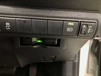 TOYOTA COROLLA TOURING 2020 Image 7