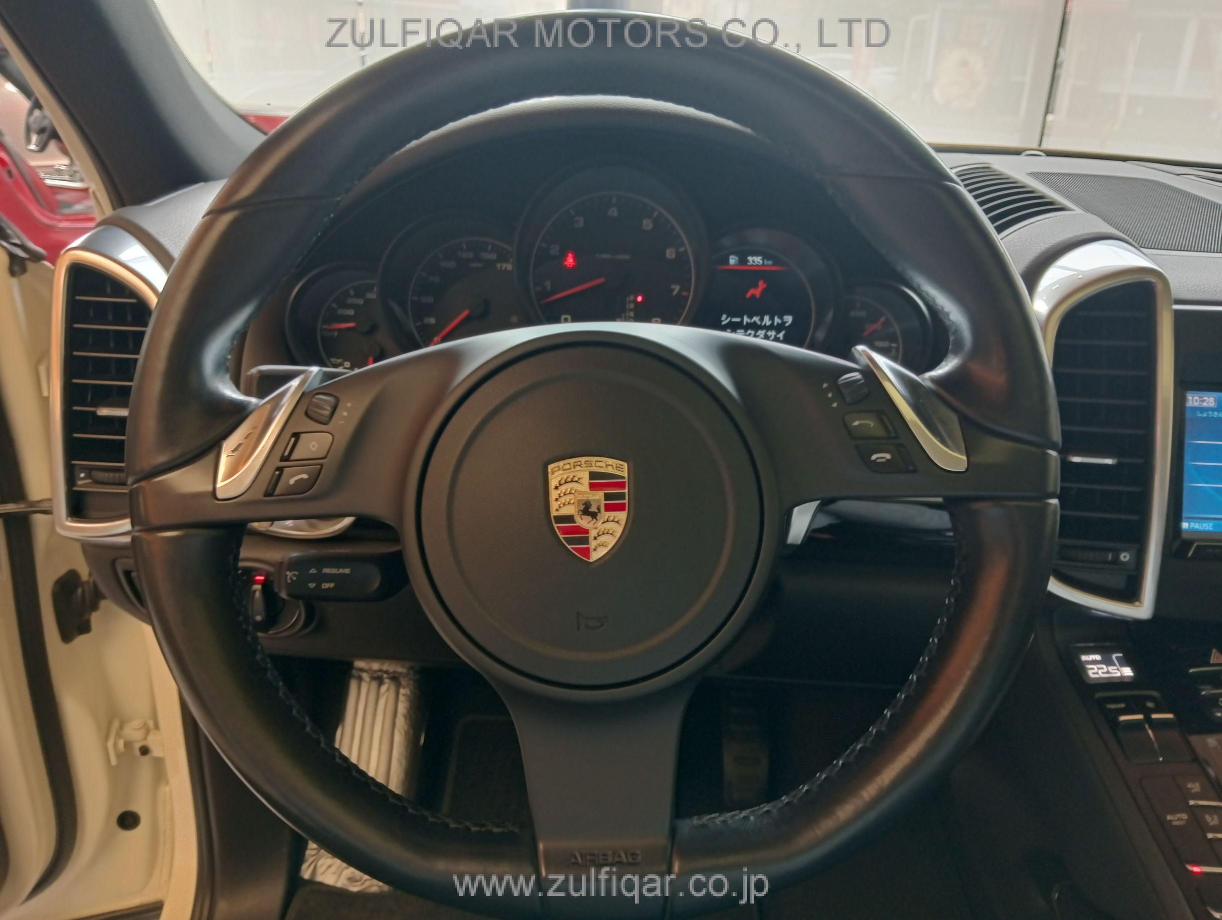 PORSCHE CAYENNE 2012 Image 41