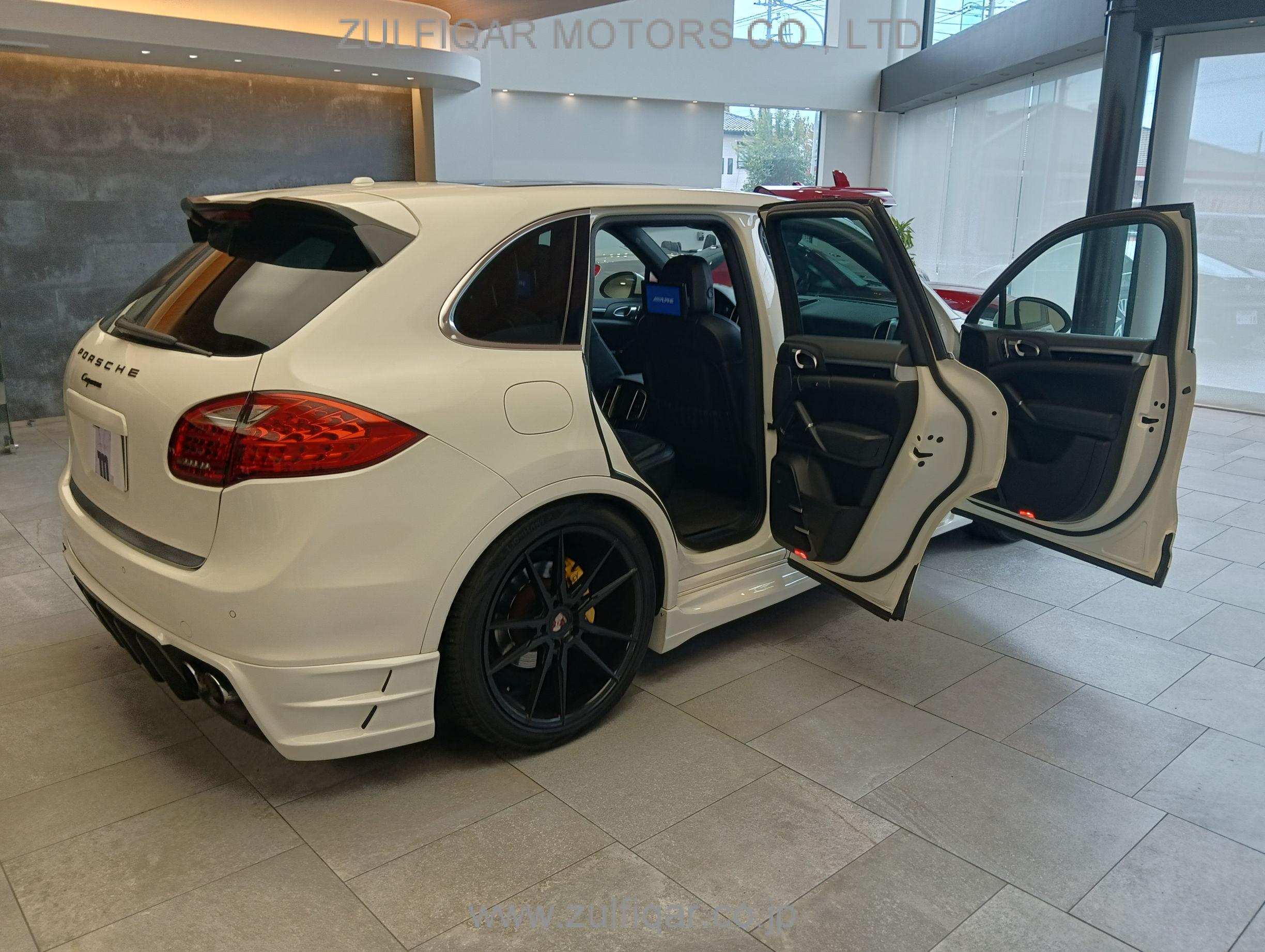 PORSCHE CAYENNE 2012 Image 6