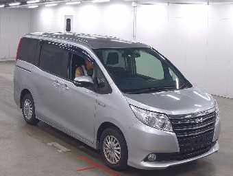 TOYOTA NOAH 2016 Image 2