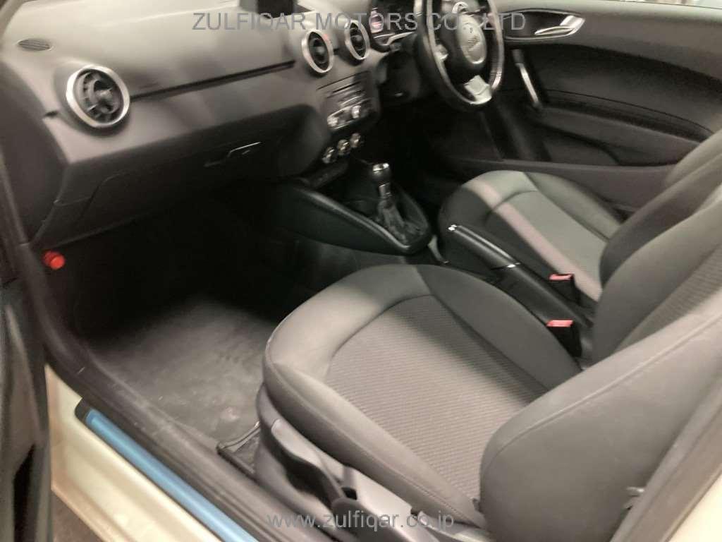 AUDI A1 2011 Image 11