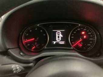 AUDI A1 2011 Image 8