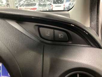 TOYOTA VITZ 2019 Image 10