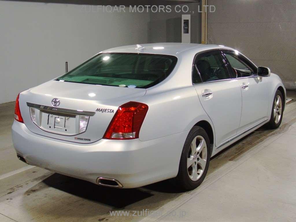 TOYOTA CROWN MAJESTA 2011 Image 2