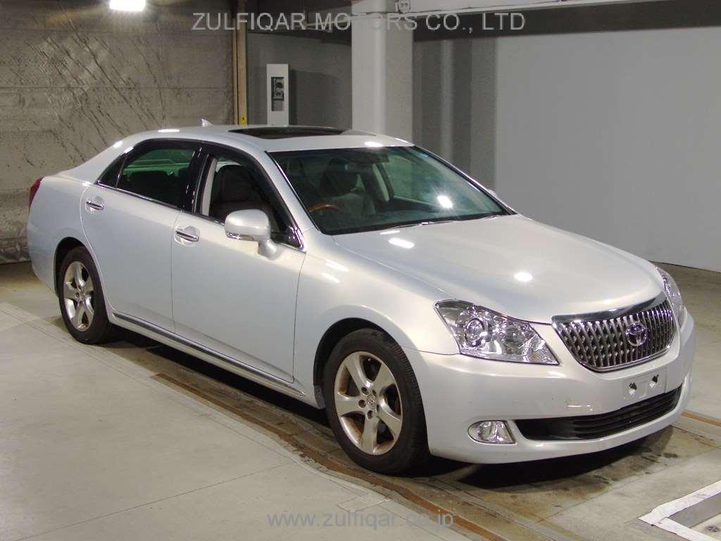 TOYOTA CROWN MAJESTA 2011 Image 3