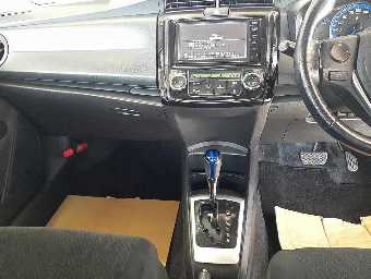 TOYOTA COROLLA AXIO 2014 Image 9