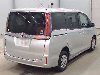 TOYOTA NOAH 2020 Image 2