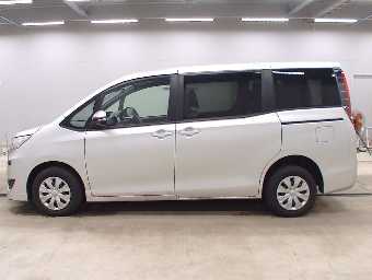 TOYOTA NOAH 2020 Image 4