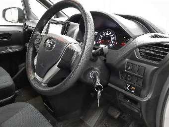 TOYOTA NOAH 2020 Image 7