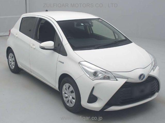 TOYOTA VITZ 2017 Image 3