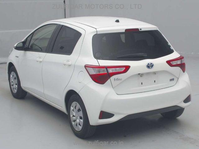 TOYOTA VITZ 2017 Image 4