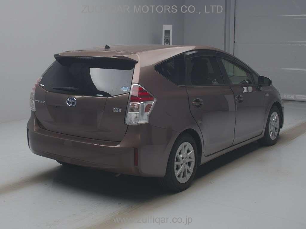 TOYOTA PRIUS ALPHA 2017 Image 2