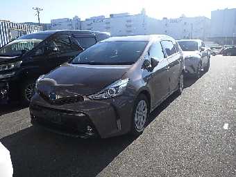 TOYOTA PRIUS ALPHA 2017 Image 1