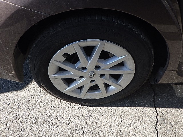 TOYOTA PRIUS ALPHA 2017 Image 23