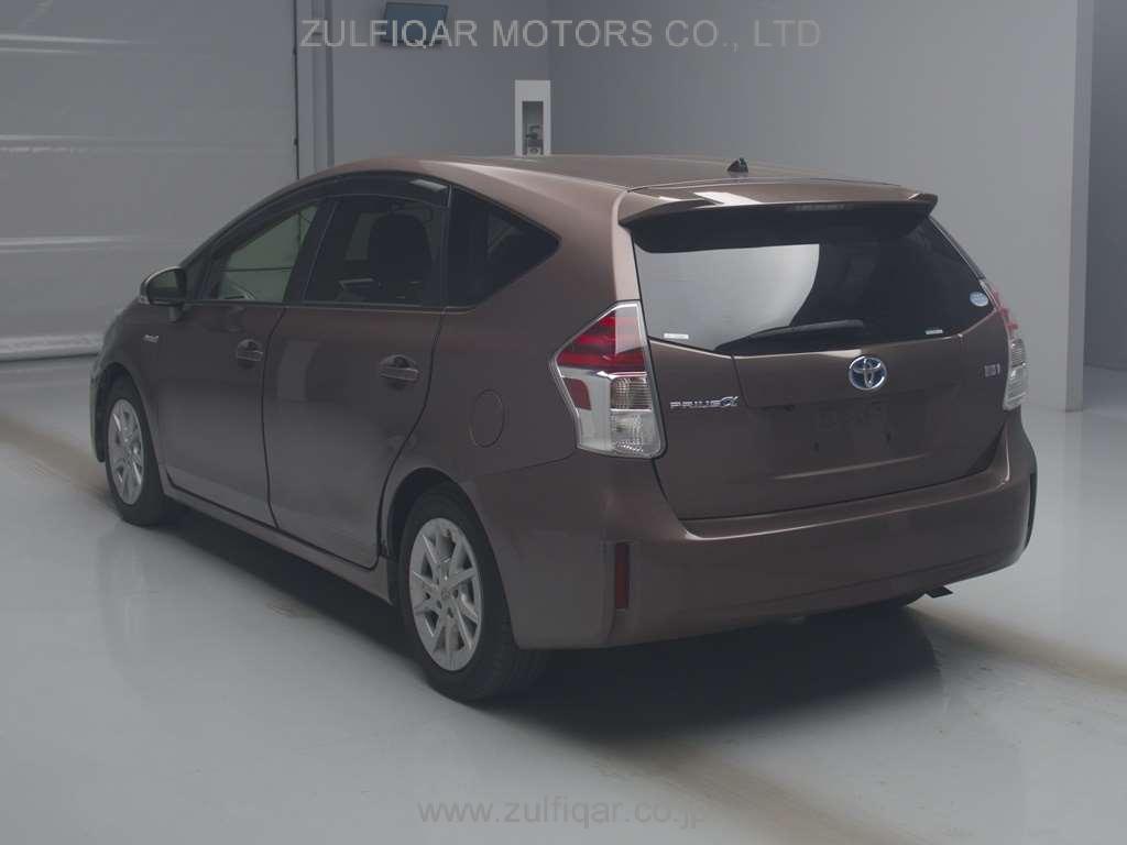 TOYOTA PRIUS ALPHA 2017 Image 4