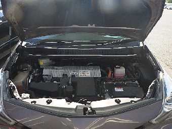 TOYOTA PRIUS ALPHA 2017 Image 13