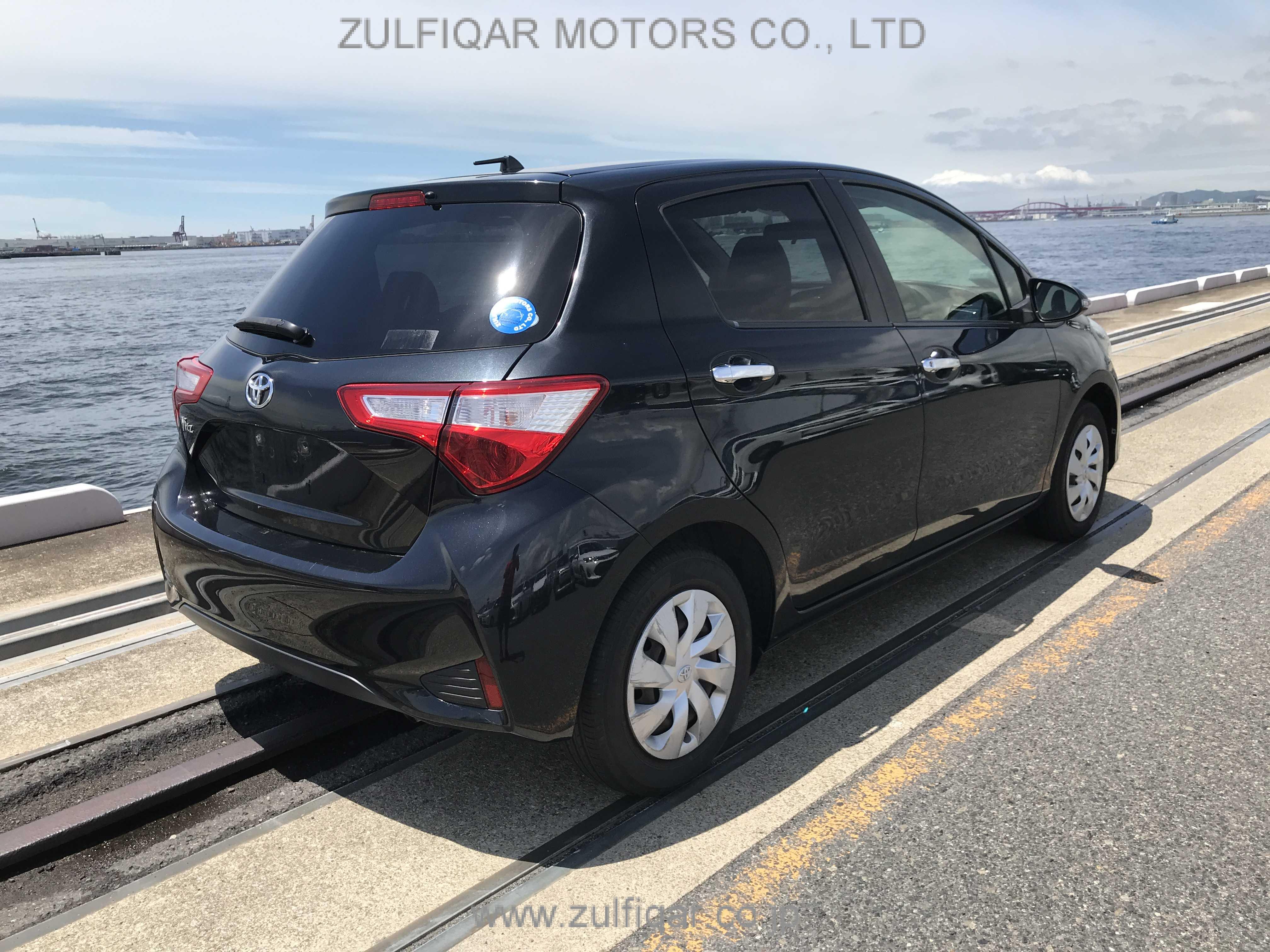 TOYOTA VITZ 2018 Image 12