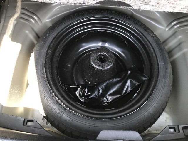 TOYOTA VITZ 2018 Image 26