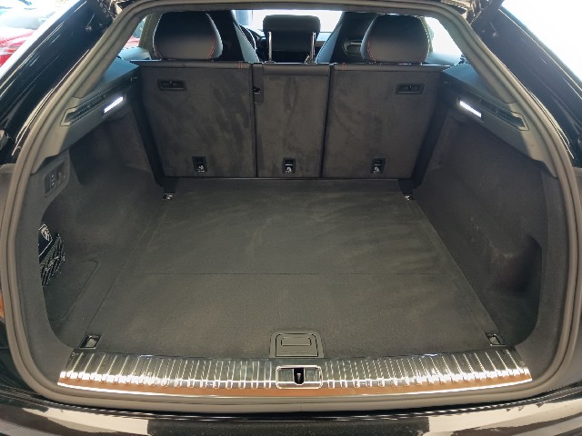 LAMBORGHINI URUS 2023 Image 30