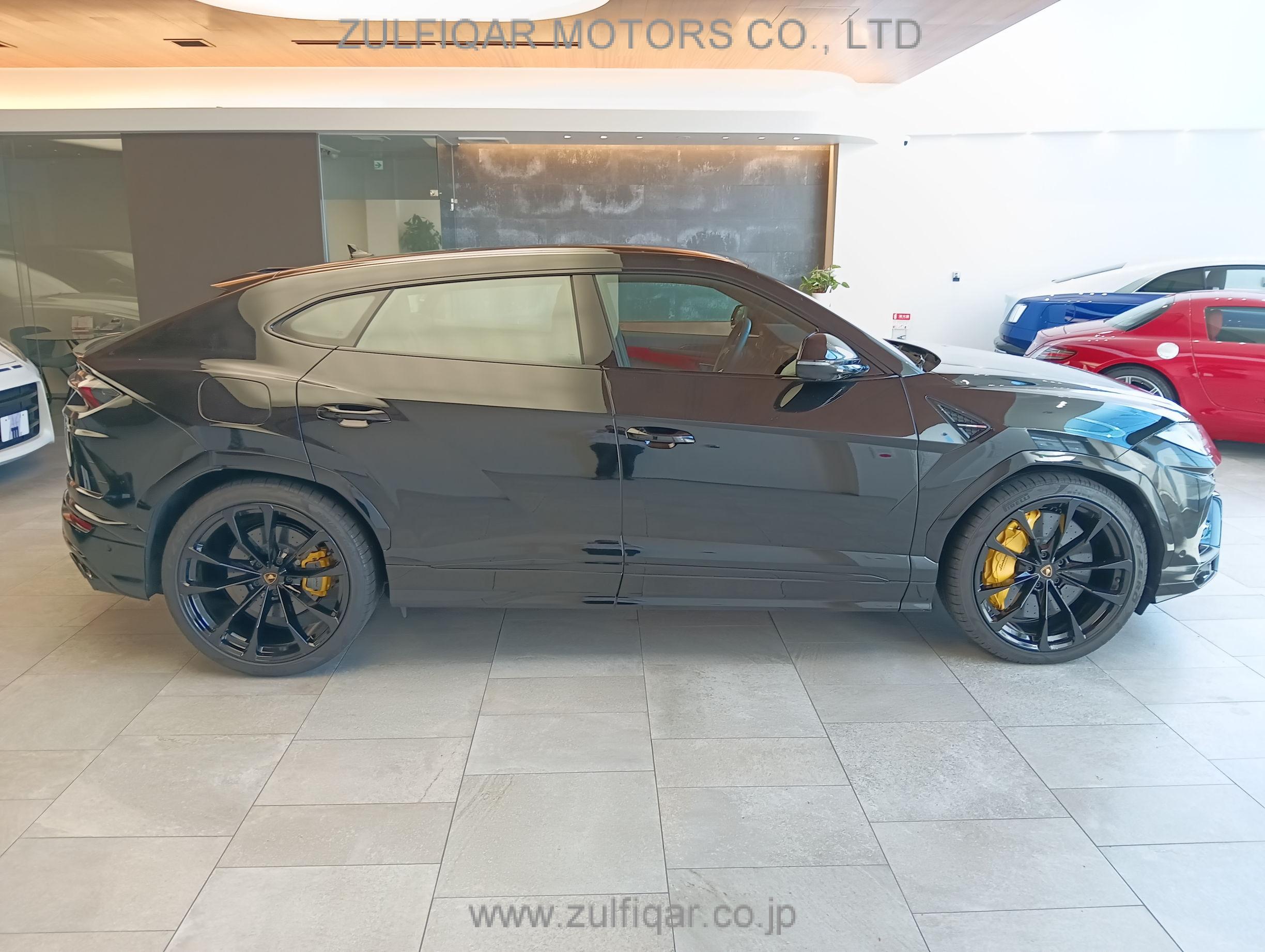 LAMBORGHINI URUS 2023 Image 4