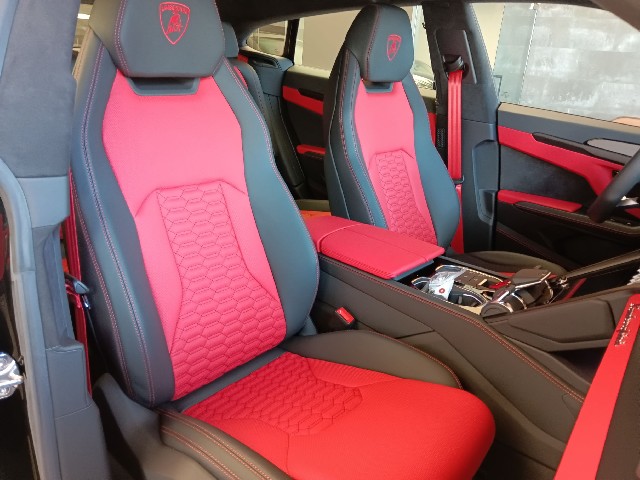 LAMBORGHINI URUS 2023 Image 34