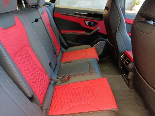 LAMBORGHINI URUS 2023 Image 36