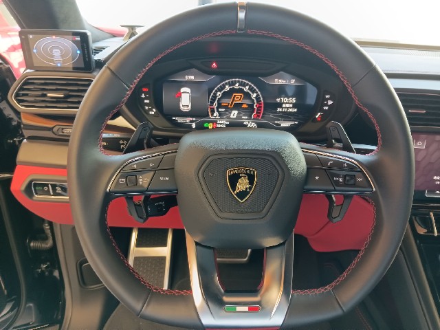 LAMBORGHINI URUS 2023 Image 40