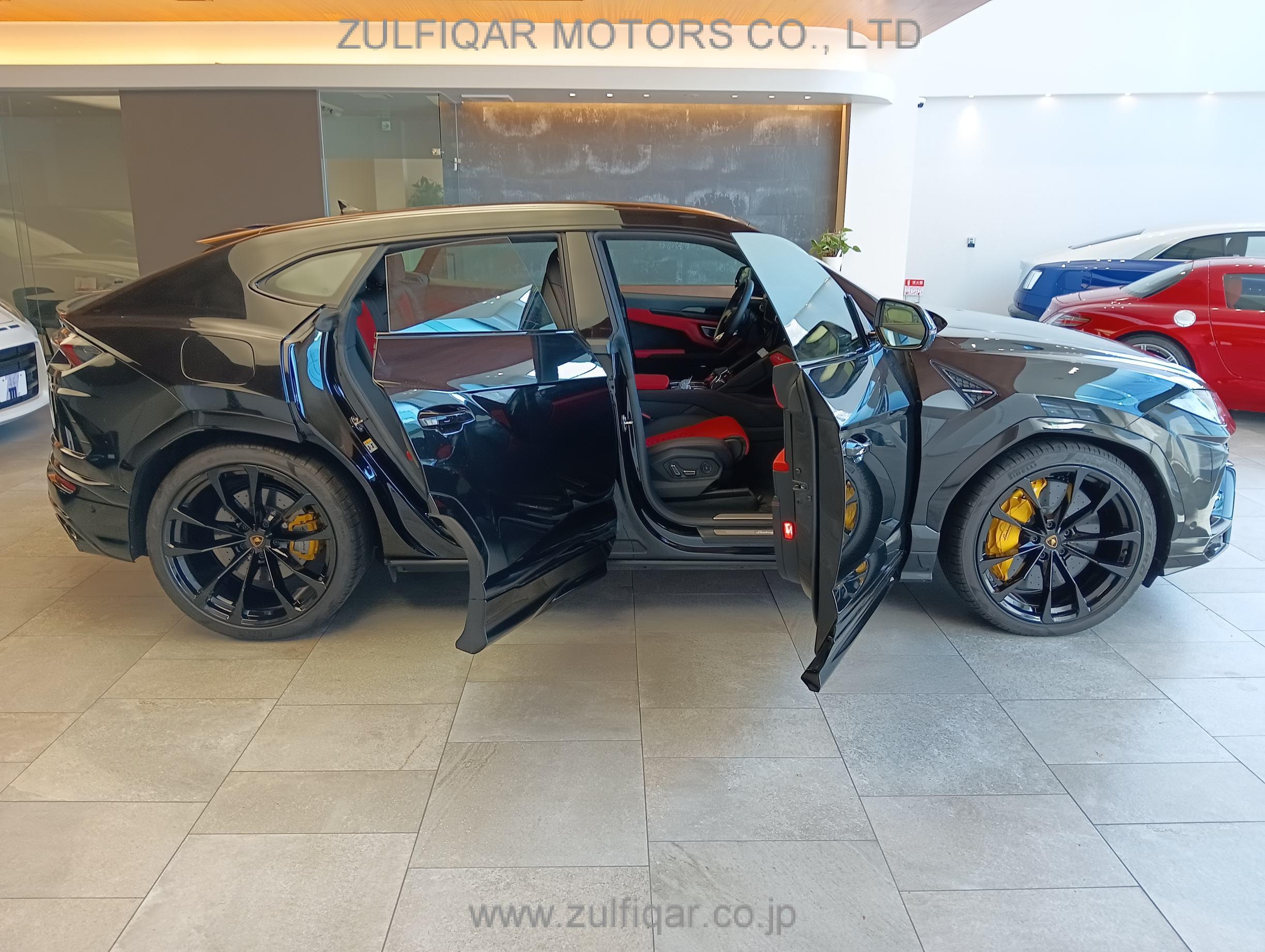 LAMBORGHINI URUS 2023 Image 5