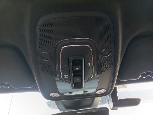 LAMBORGHINI URUS 2023 Image 52