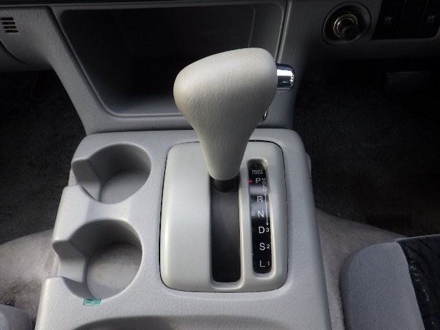 MAZDA BONGO FRIENDEE 2003 Image 19