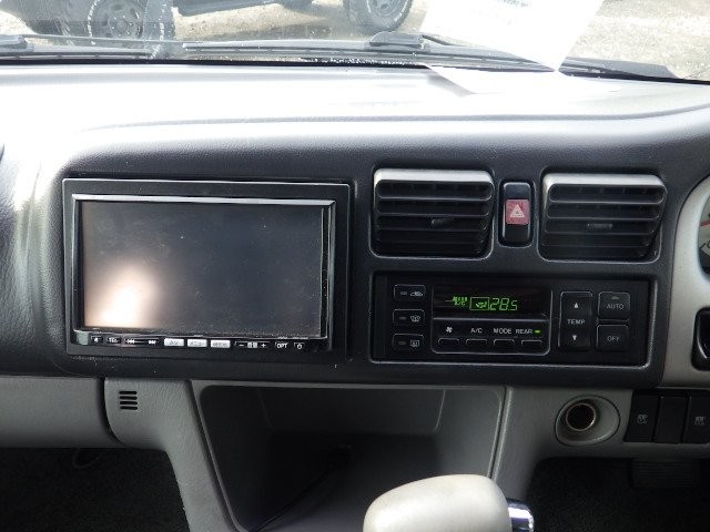 MAZDA BONGO FRIENDEE 2002 Image 19