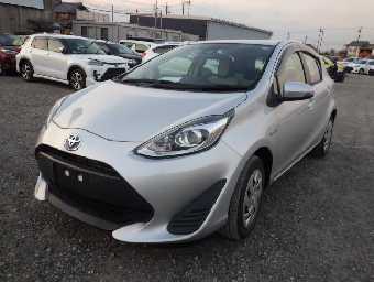 TOYOTA AQUA 2017 Image 10