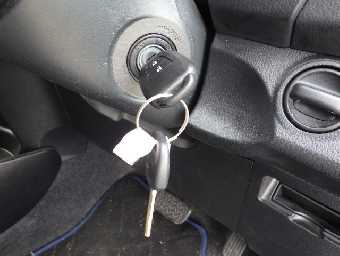 TOYOTA VITZ 2017 Image 6